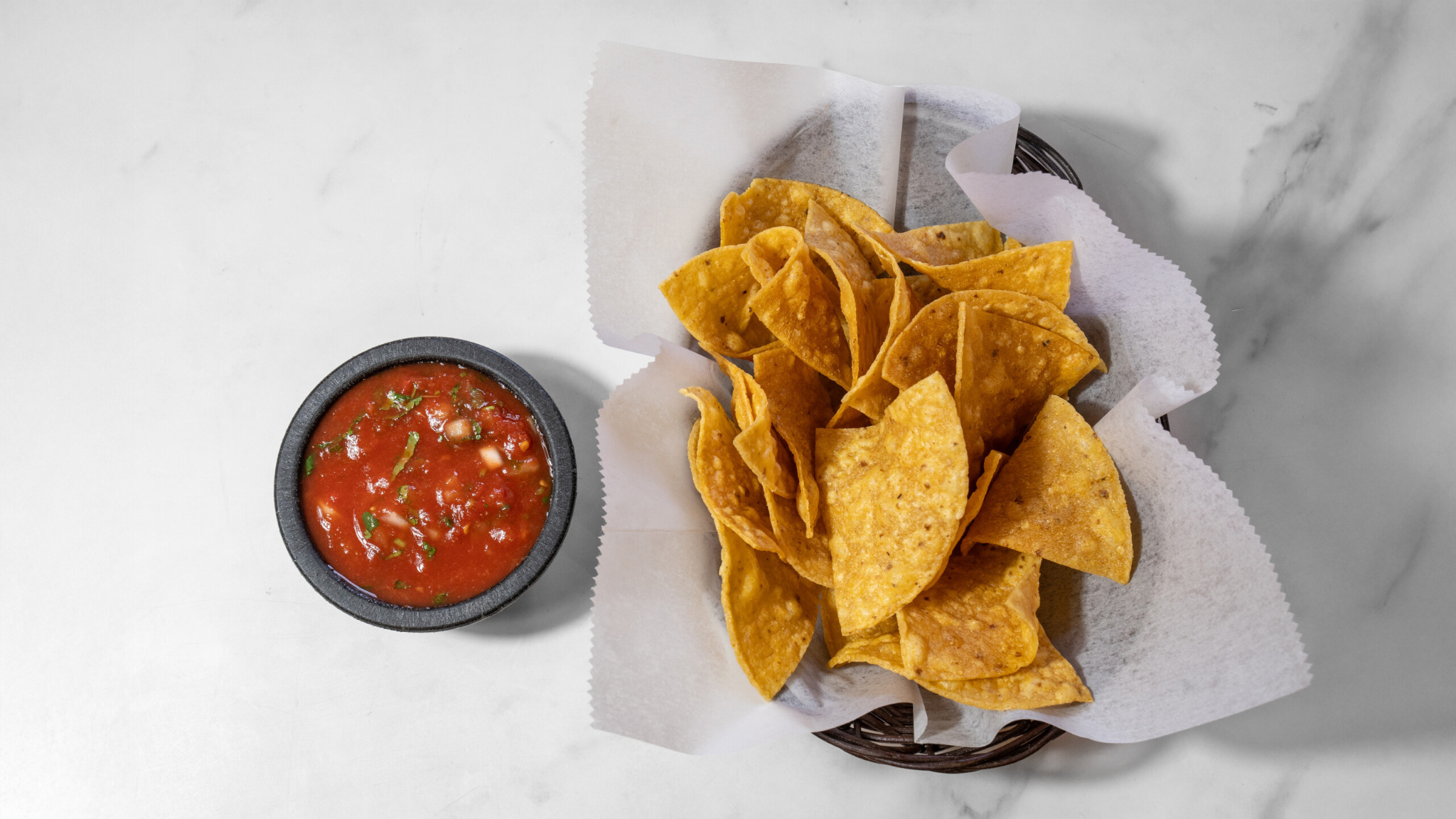 Chips y Salsa